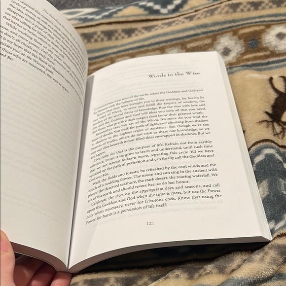 Wicca Guide by Scott Cunningham - Picture 2 of 6